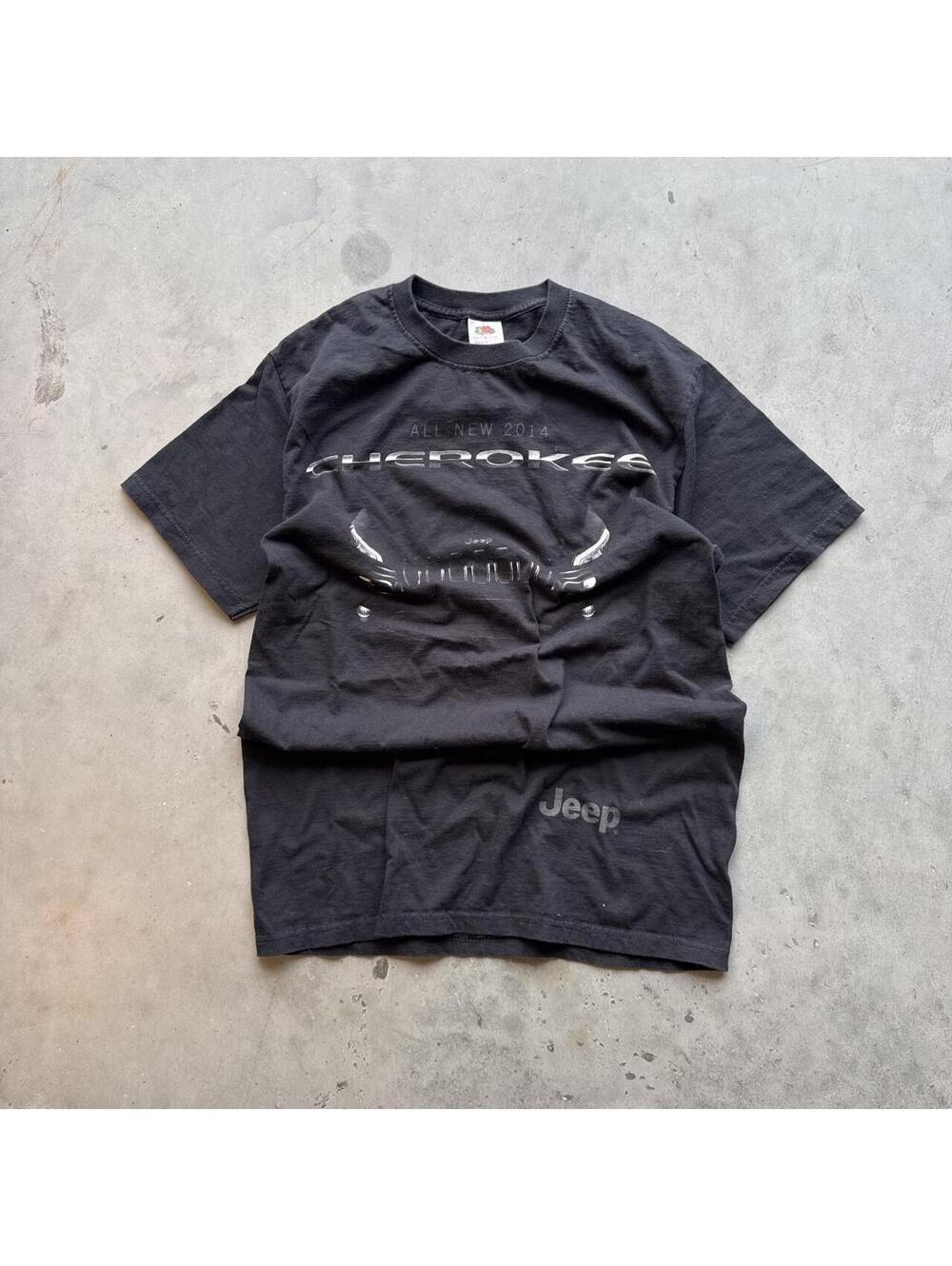 Y2K Jeep Cherokee Graphic Tee (M)